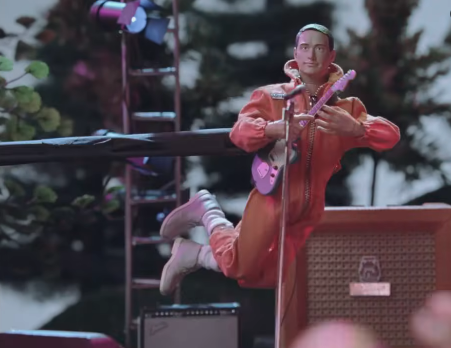 Beastie Boys - "Don't Play No Game That I Can't Win (featuring Santigold)" (clip)