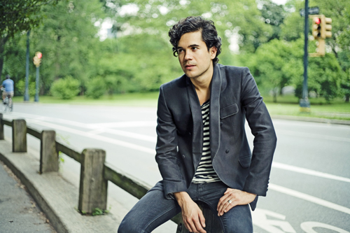 Matthew Dear – In The Middle (I Met You There)