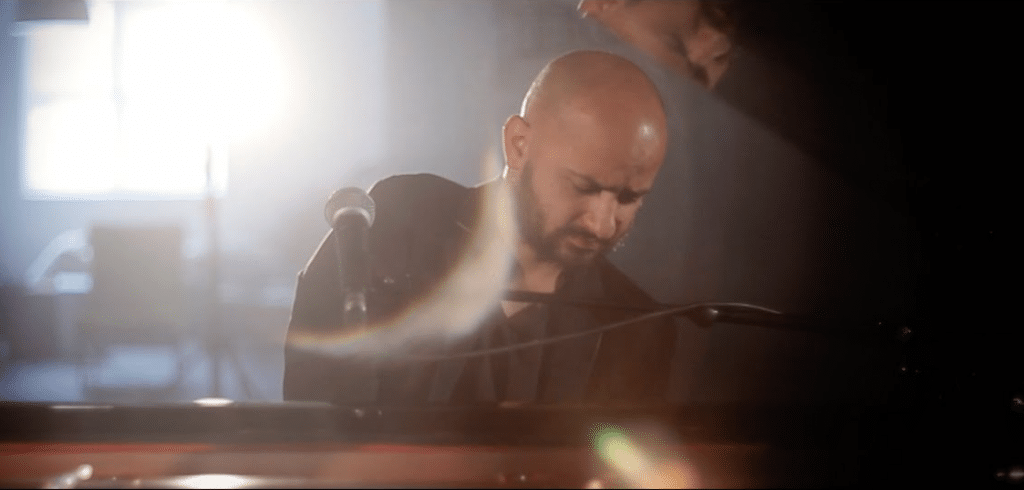 Bachar Mar-Khalifé artiste In Finé sort Ya Balad