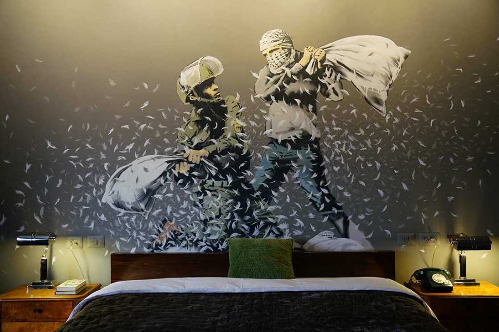La nouvelle expo de Banksy dans un Hotel à Bethléem