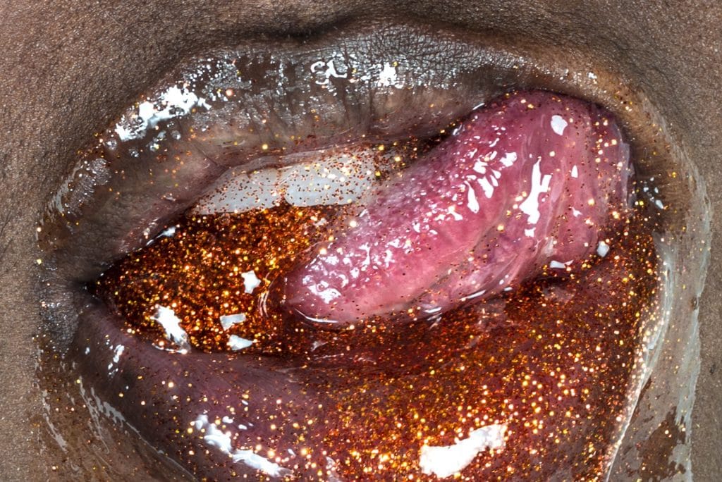 Pornceptual est un collectif artistique de deux berlinois : Raquel Fedato et Chris Philops. Leurs démarches cassent les codes du porno et brisent les idées préconçues que l’on peut avoir sur les films X. 