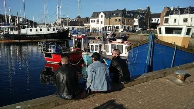 The Howling Lords sont de retour avec un single qui avoine la pouliche