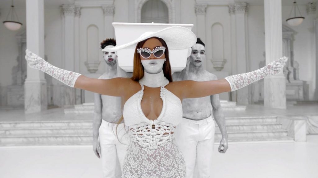 Black Is King / Le Roi Loin