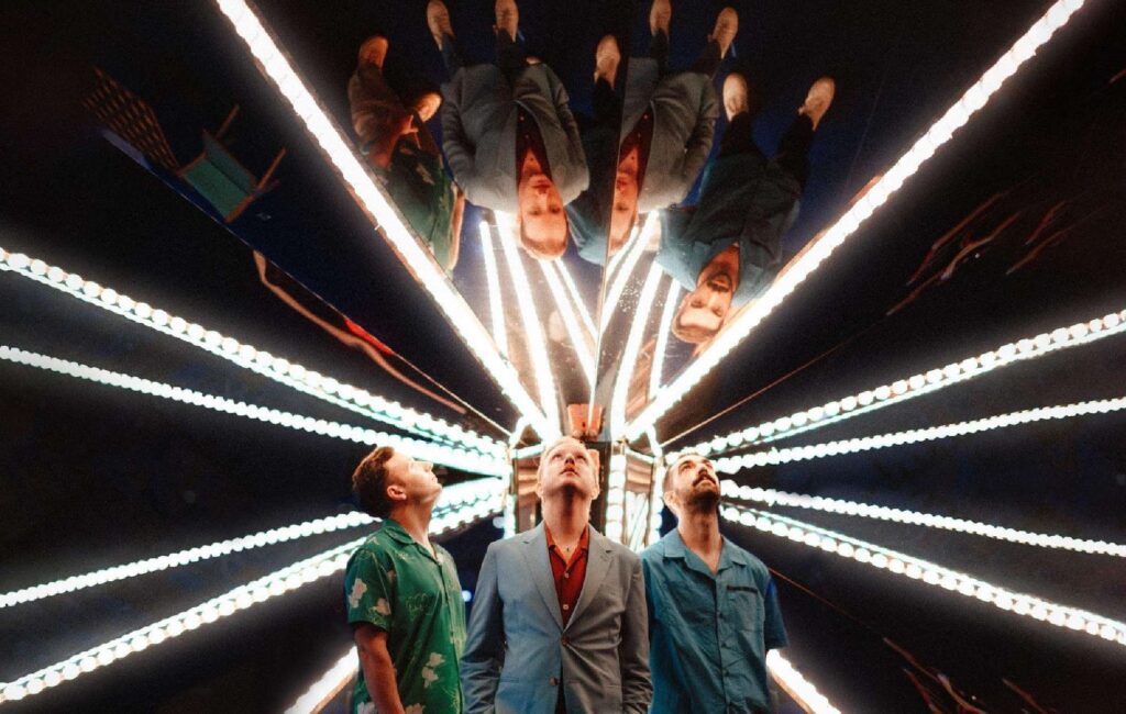 two door cinema club sur enough