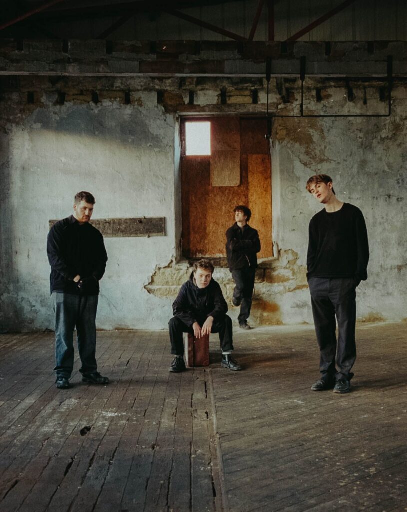 L&rsquo;objectif partage son nouveau single « Lily Of The Valley »