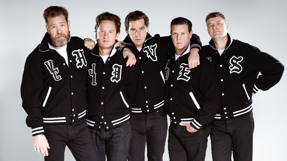 The Hives reprend « Hooked on a Feeling »  pour les singles spotify et c'est très bon.
