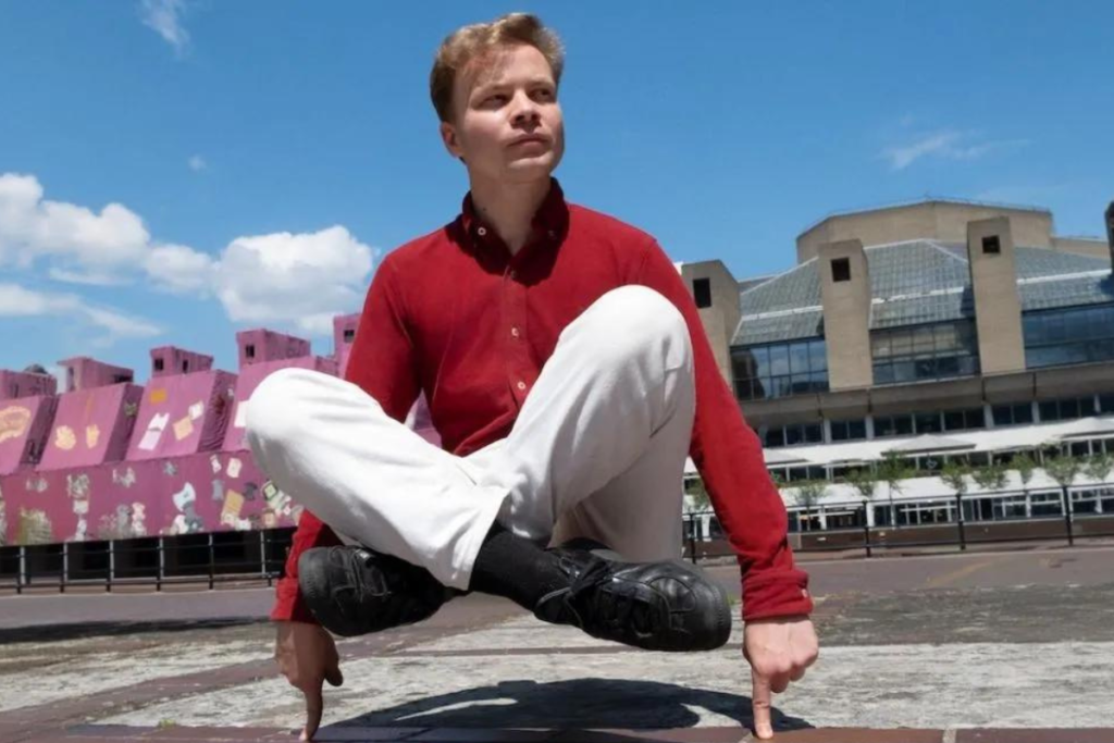 Geordie Greep de Black Midi annonce son projet solo avec « Holy, Holy »