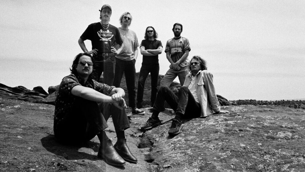 King Gizzard and the Lizard Wizard revient avec "Phantom Island" et un orchestre