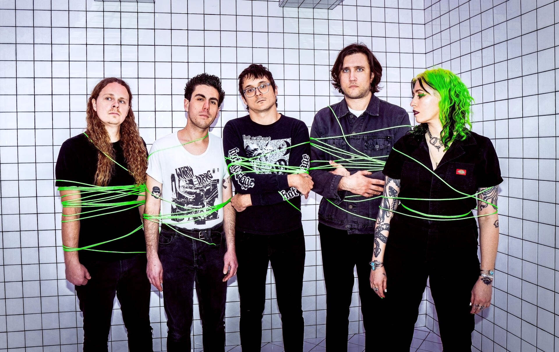 Frankie and the Witch Fingers tranchent dans le vif avec "Economy"
