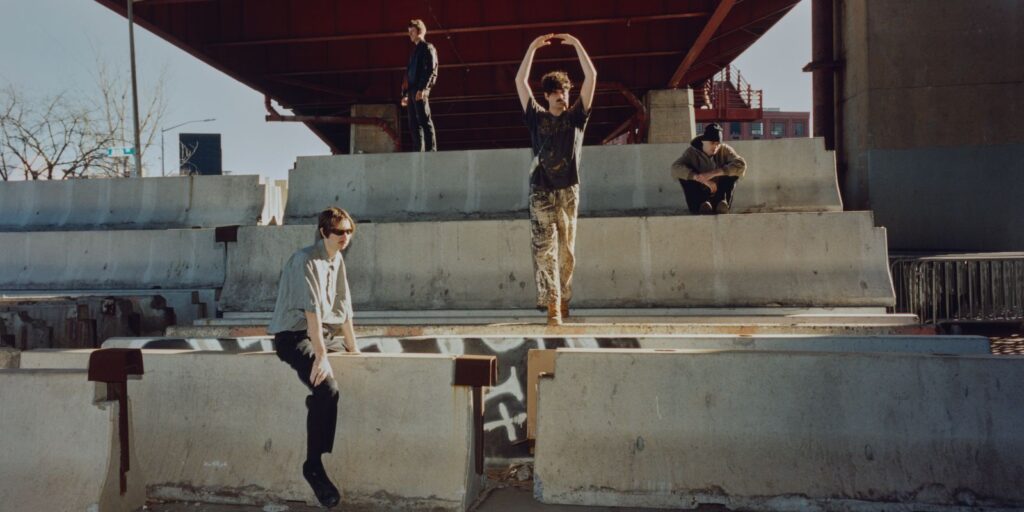 Model/Actriz sort "Doves"