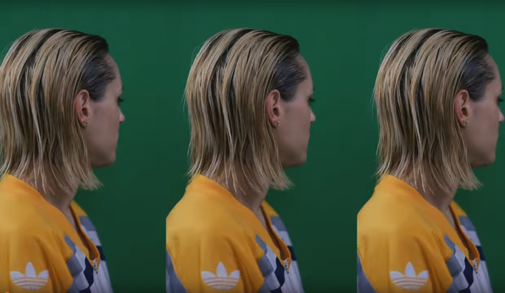 Jehnny Beth - High Resolution Sadness