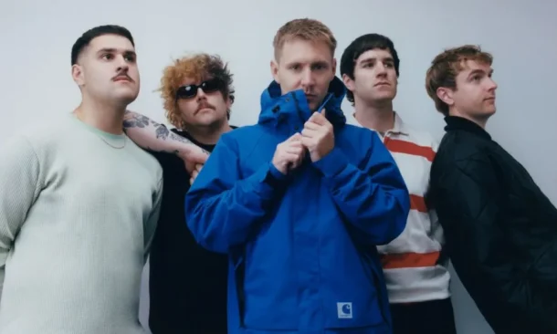 Militarie Gun frappe fort avec B A D I D E A, extrait de leur futur album God Save the Gun