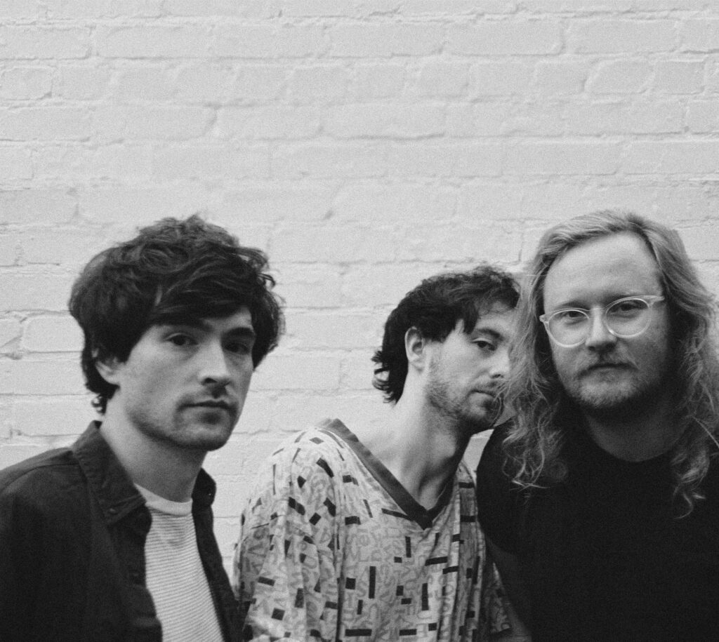 Stray Fossa sort "Quiet Quitting", extrait de leur excellent album "Blossomer"