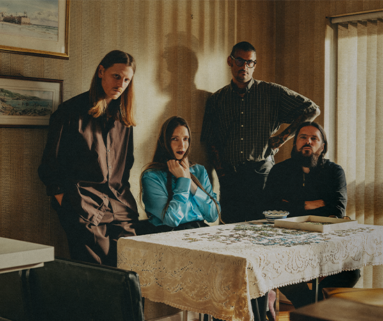 Dry Cleaning annonce Secret Love et dévoile le single « Hit My Head All Day »