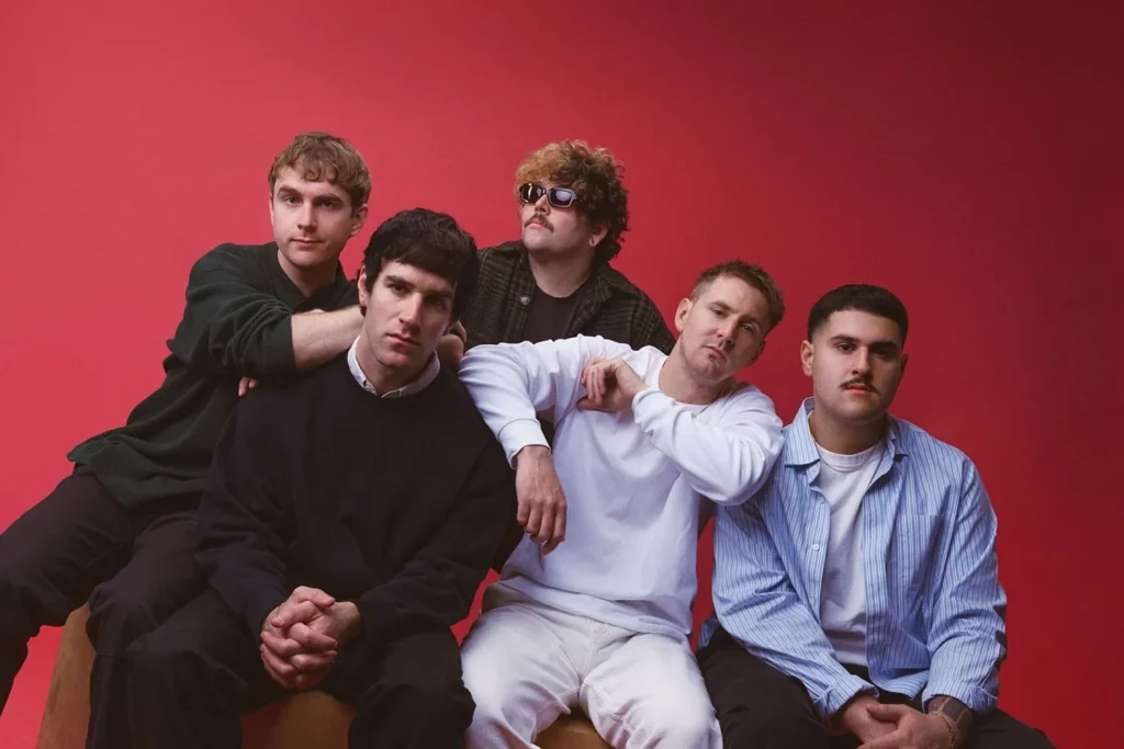 Militarie Gun balance "Throw Me Away" et c’est du pur skate punk 2000’s