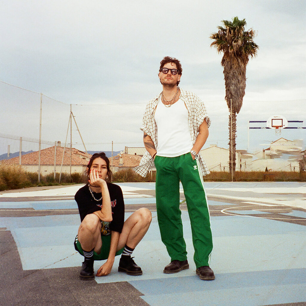 OJOS réinvente son electro-pop avec KRKRKR (NON MACHINES)