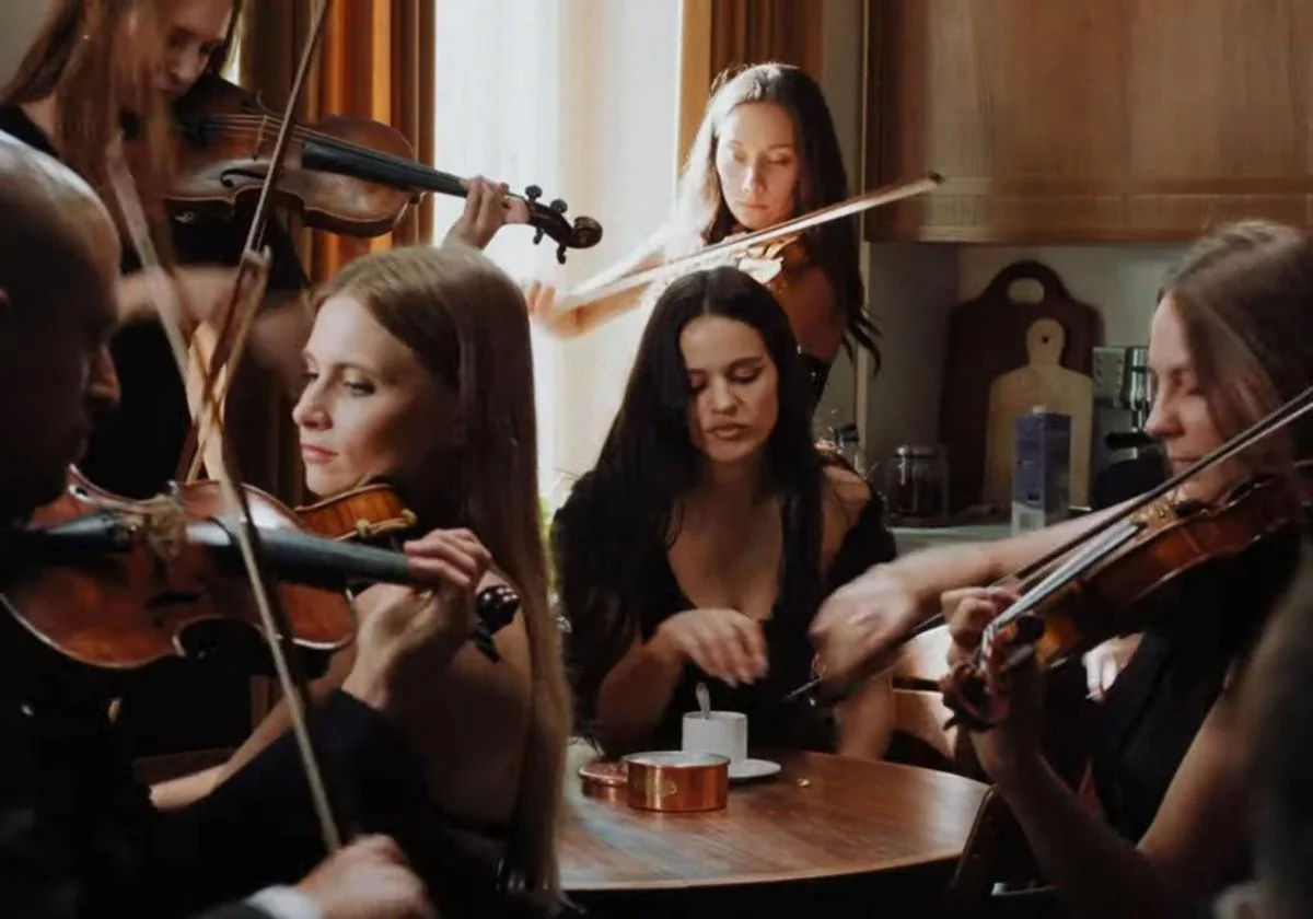 “Berghain”, rosalia