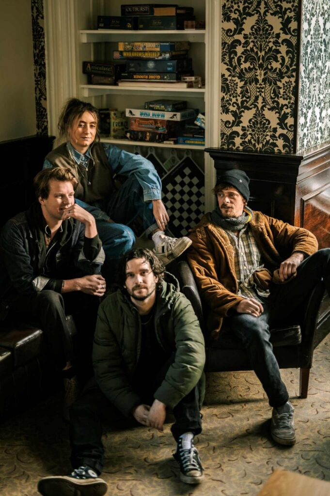 Bureau De Change te demande ta bénédiction avec “Marriage”