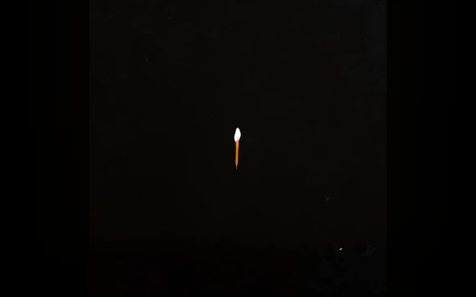 Surprise totale : le collectif britannique Sault dévoile Chapter 1. Inflo à la prod, Cleo Sol au chant, une soul R&B 70’s luxueuse, cuivrée et spirituelle. Un album léché et réconfortant.