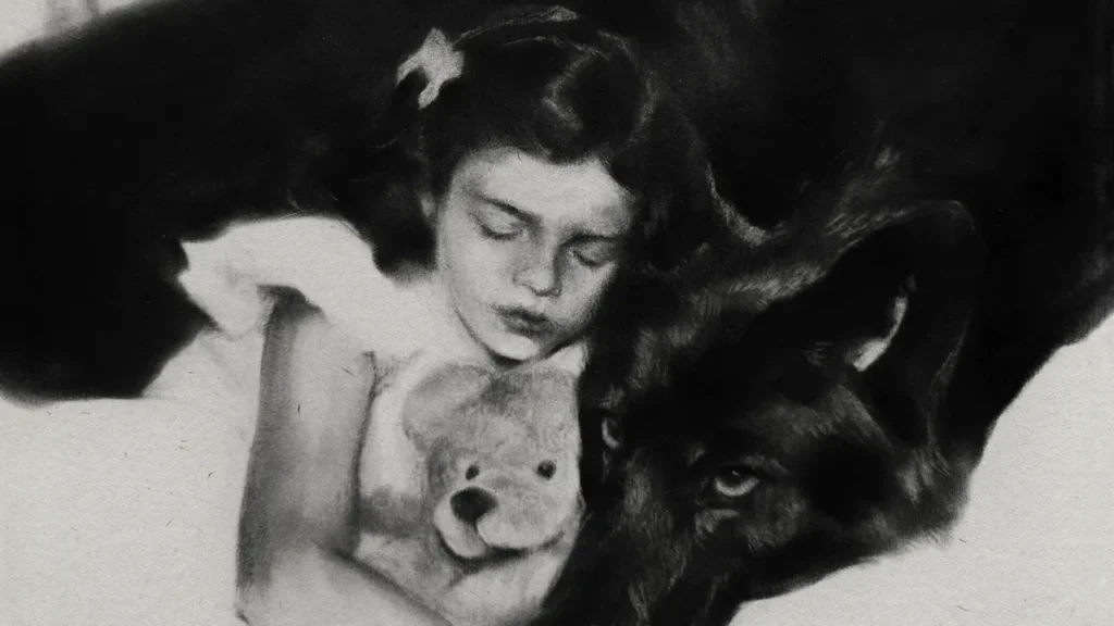 Lana Del Rey / “White Feather Hawk Tail Deer Hunter”