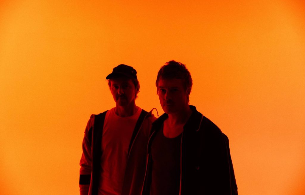 Girls In Hawaii annonce son nouvel album avec le single "Eldorado". Découvrez ce morceau instinctif entre nostalgie, urgence et pop lumineuse.